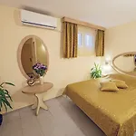 Color Hotel