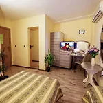 Color Hotel