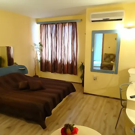 Color Hotel 3*