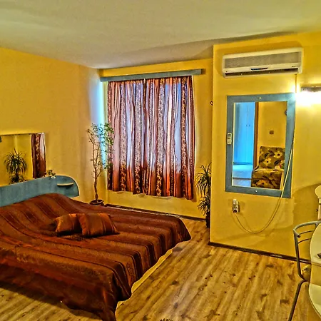 Hotel Color 3*