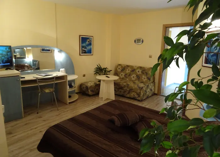 Ξενοδοχείο Color 3*